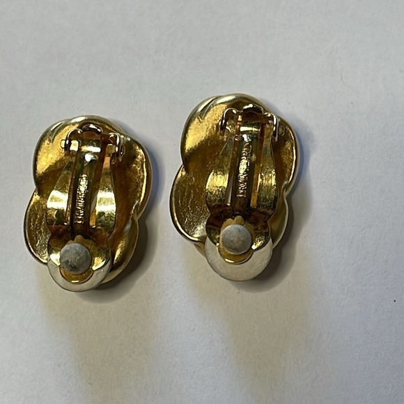 Vintage Erwin Pearl Spiral Knot Gold Tone Clip On Earrings - Picture 3 of 5